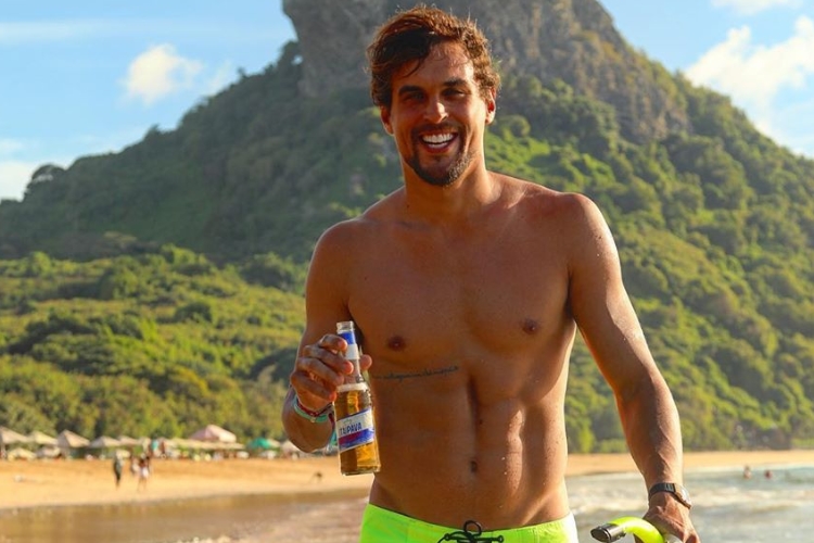 Felipe Roque está vivendo romance com famosa modelo affair de Neymar
