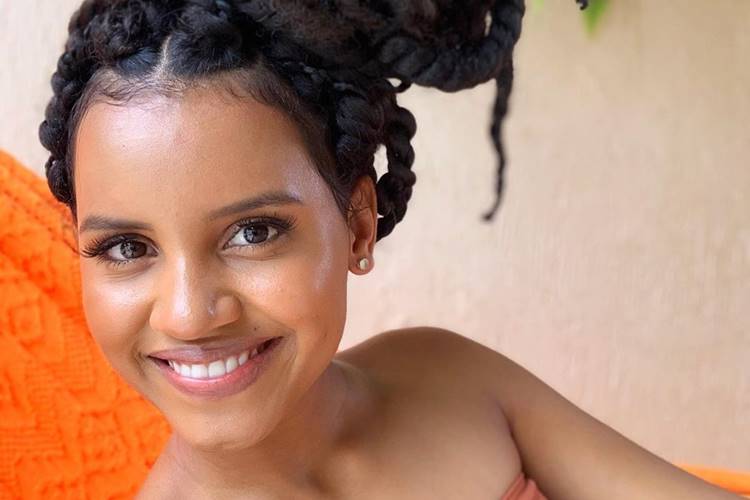 Solteira, Gleici Damasceno exibe novo visual e fala sobre amor próprio
