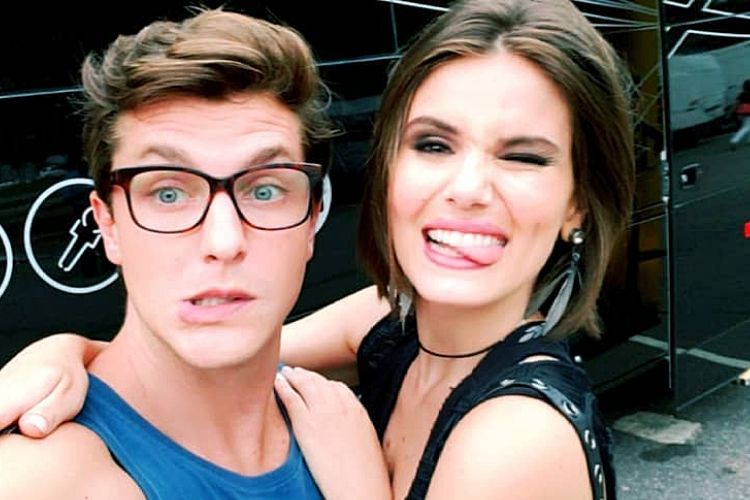 Kleber Toledo e Camila Queiroz /Reprodução Instagram