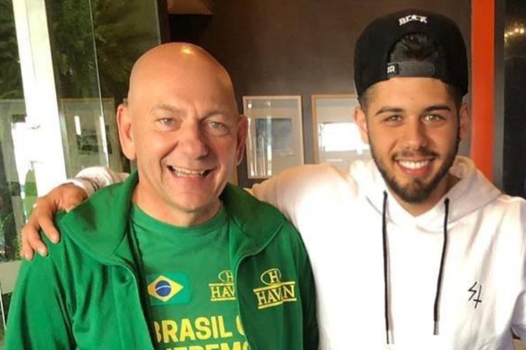 Sertanejo Zé Felipe divide internautas ao posar com o empresário Luciano Hang, dono da Havan