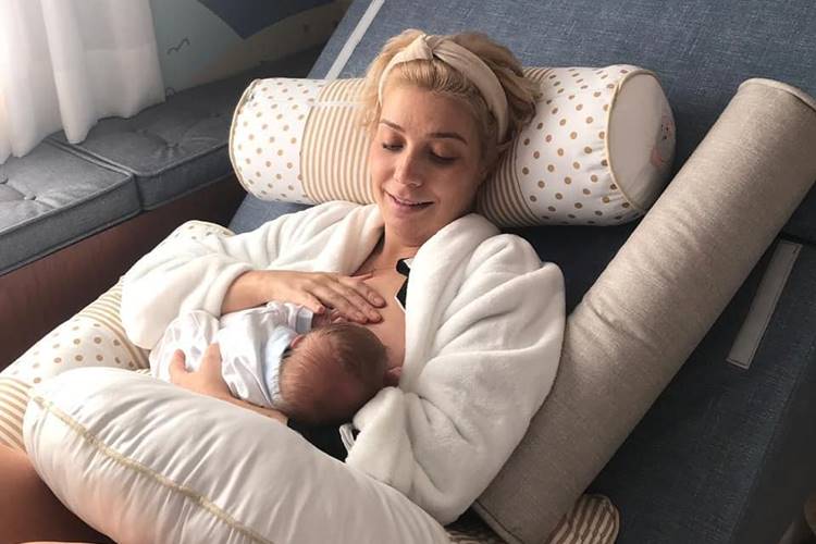 Luiza Possi revela quantos quilos perdeu com a amamentação