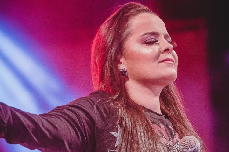 Saiba detalhes do estado de saúde da sertaneja Maiara após cirurgia