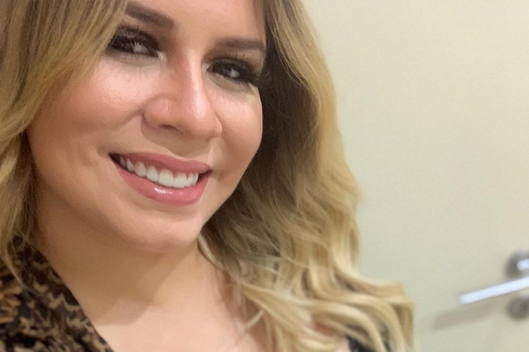 Grávida, sertaneja Marília Mendonça é alertada por seguidor na web ao se arriscar em posição