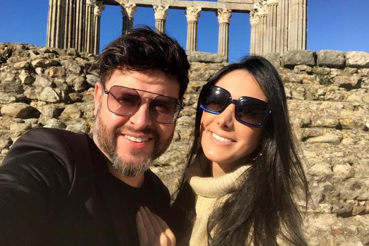Marina Elali celebra 10 anos ao lado do marido Juan Carlos