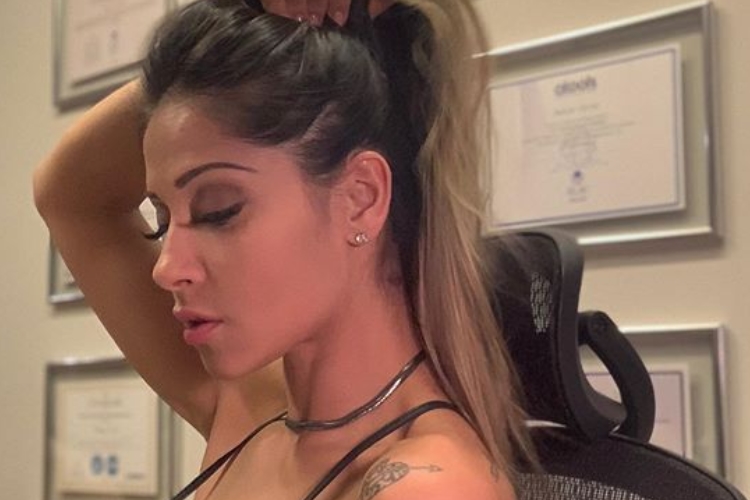 Casada com Arthur Aguiar, Mayra Cardi divide opiniões ao refletir sobre separação: “Não é fácil”