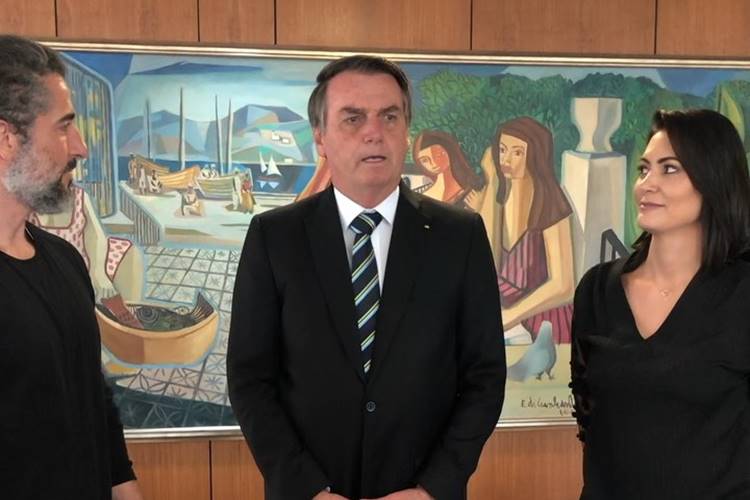 Marcos Mion comemora vitória para o autismo ao lado do presidente Bolsonaro