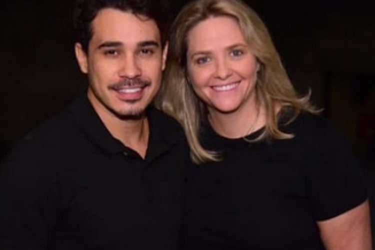 Piny Montoro, empresária de globais, anuncia casamento com ator e revela convidados famosos; veja