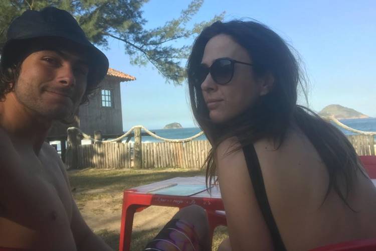 Na web, Rafa Vitti mostra primeiro sapatinho da filha; Confira