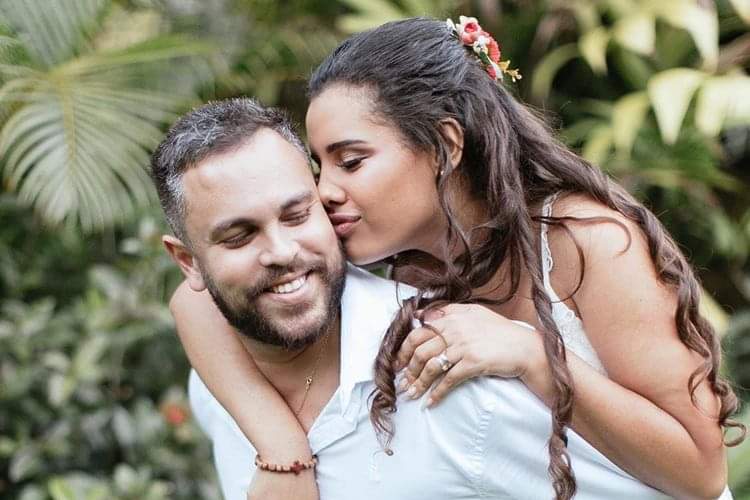 Após suicídio de blogueira, noivo que a abandonou desabafa