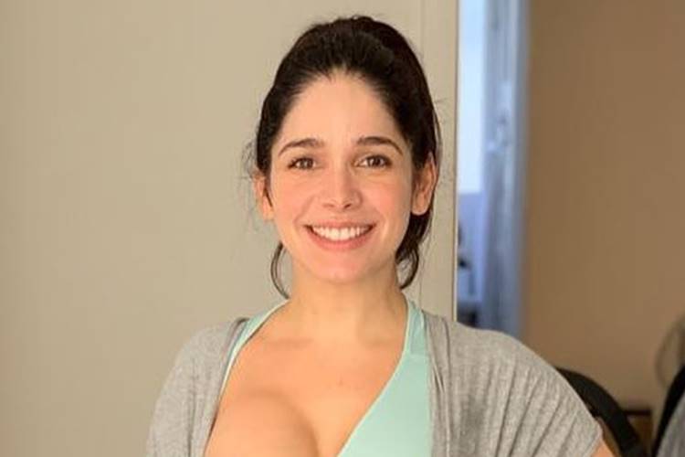 Mamãe fitness! Sabrina Petraglia fala sobre seu retorno aos treinos e surpreende com click