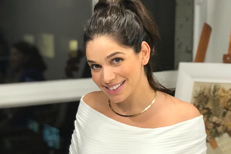 Sabrina Petraglia e seu recém-nascido comemoram Dia do Amigo com foto espontânea; Veja!