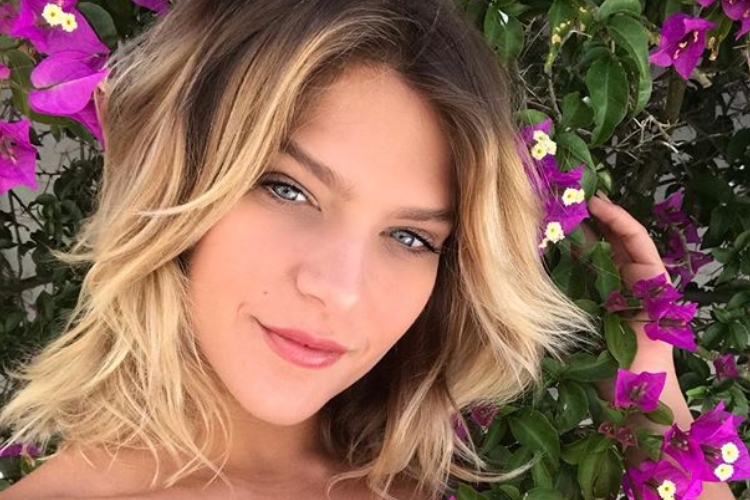 Isabella Santoni causa ao compartilhar foto inusitada e pede desculpas após erro na web