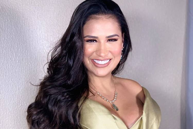 Sertaneja Simone posa ao lado de mãe de Neymar: “Mulher de fé”