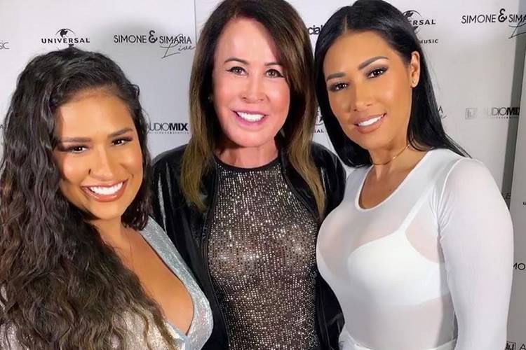 Zilu Camargo marca presença na festa de aniversário da filha de Simaria