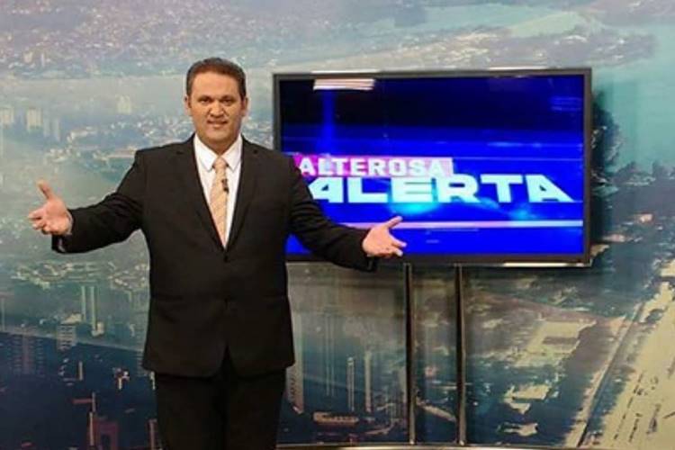 Após comentário racista e revolta dos internautas, apresentador se pronuncia