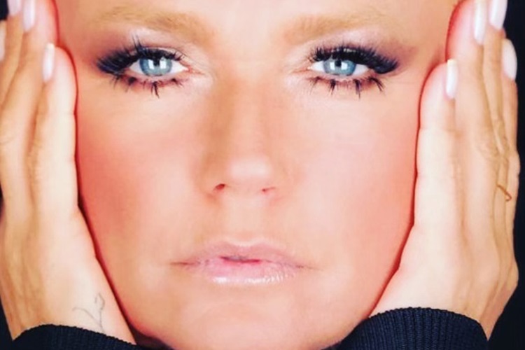 Triste, Xuxa lamenta o desrespeito das pessoas na web; Confira o desabafo
