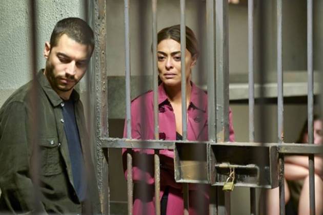  A Dona do Pedaço - Maria é presa (Globo/João Miguel Júnior)