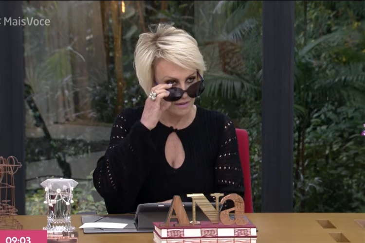 Ao vivo, Ana Maria Braga dá cantada ousada em jornalista e comete gafe no ‘Mais Você’