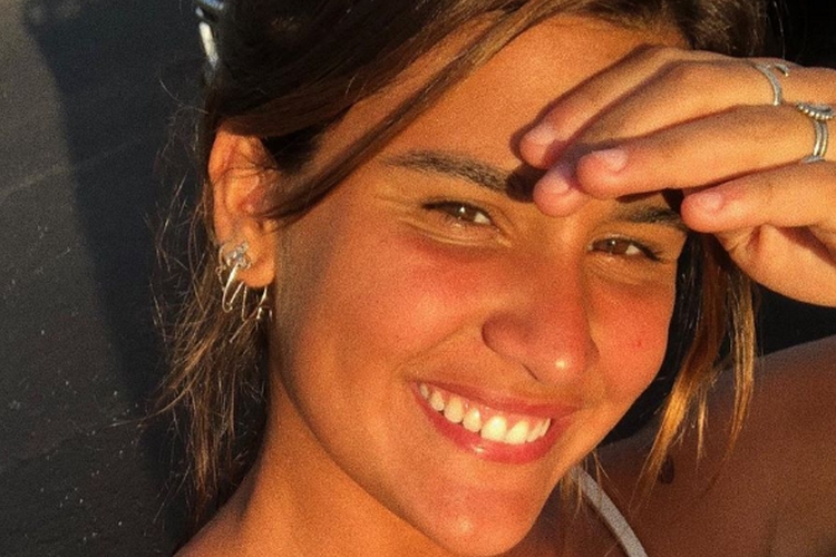 Giulia Costa, filha de Flávia Alessandra, faz reclamação na web de volta ao Brasil: “Desagradável”
