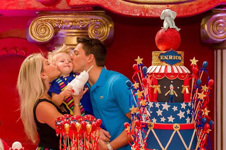 Karina Bacchi comemora os 2 anos do filho Enrico com festão; veja as fotos