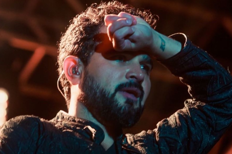 Sertanejo Luciano surpreende e revela tamanho ‘íntimo’ em homenagem à Flávia Camargo