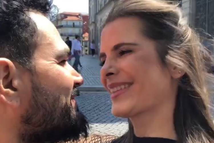 Flávia Camargo mostra queda de Luciano Camargo durante show: “Chorando de tanto rir”