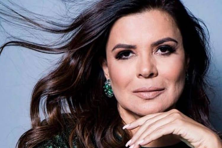 Mara Maravilha faz agradecimento e conta novidade