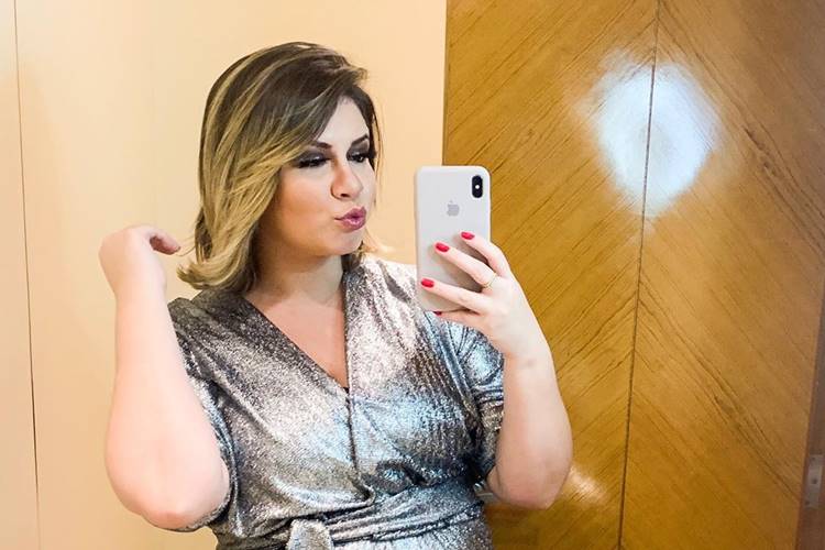 Grávida, Marília Mendonça exibe a barriguinha em click raro