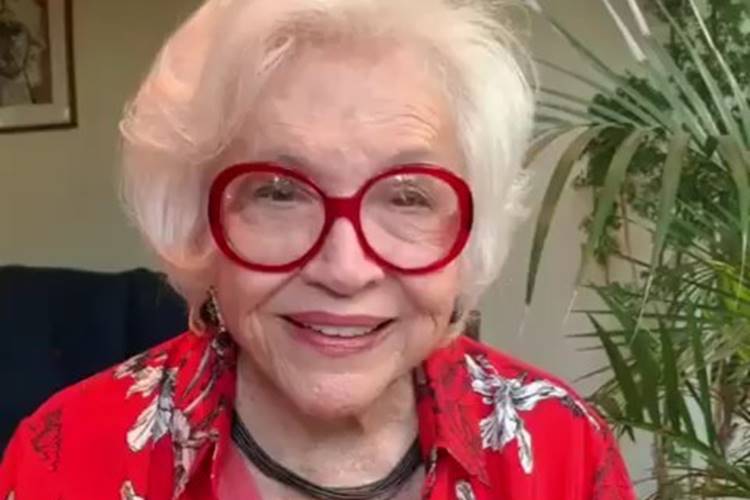Nathália Timberg cancela espetáculo por problemas de saúde