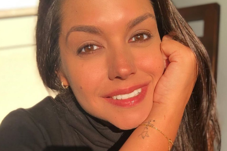 Thais Fersoza surpreende e faz flagra íntimo de Melinda e Teodoro