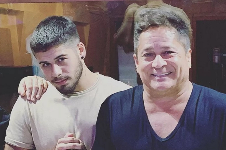 Sertanejo Zé Felipe faz proposta irrecusável ao lado do pai, Leonardo, e surpreende com detalhe íntimo