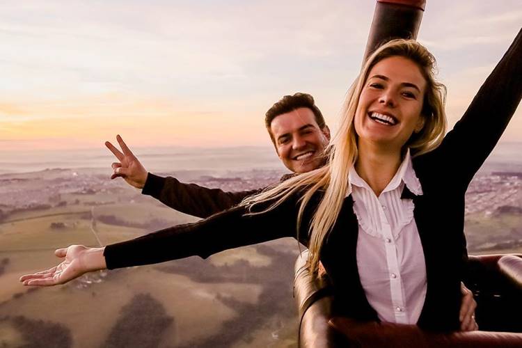 Thais Pacholek fala sobre sua relação com o filho e marido, o sertanejo Belutti