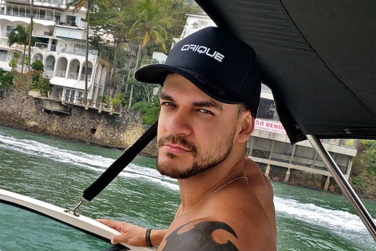 Caique Aguiar cutuca Nadja Pessoa após publicação: “Não me esqueceu querida?”