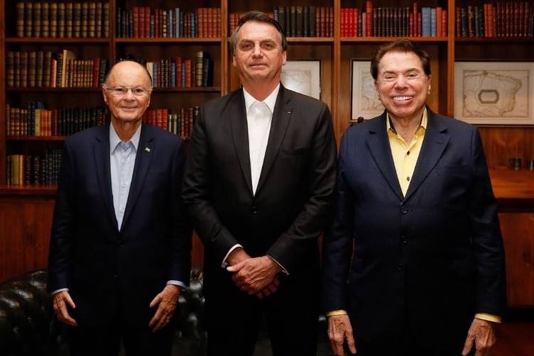 Silvio Santos é convidado pelo presidente Bolsonaro para acompanhar o desfile de 7 de setembro