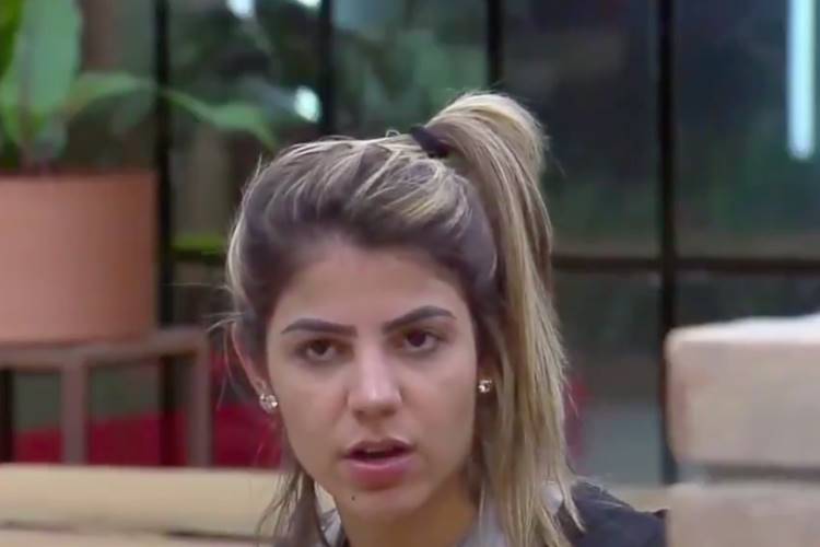 A Fazenda 11: Ao vivo, Marcos Mion sinaliza fim do namoro de Hariany