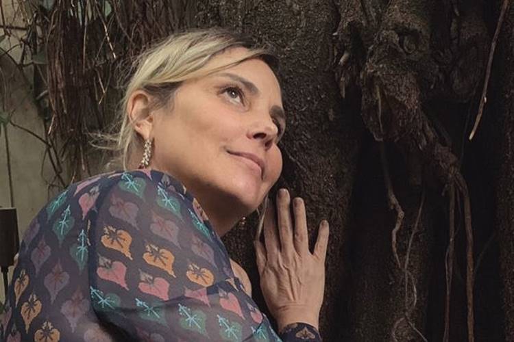 Heloisa Perissé passa por mais uma etapa da quimio e celebra: “Deus está em mim”