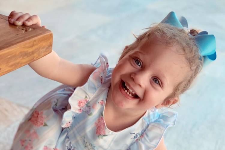 Sobrinha de Eduardo Costa completa um ano e ensaio fotográfico encanta a web