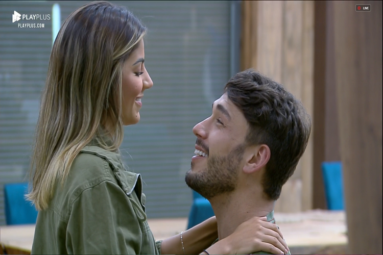 A Fazenda 11: Hariany diz que Lucas está apaixonado
