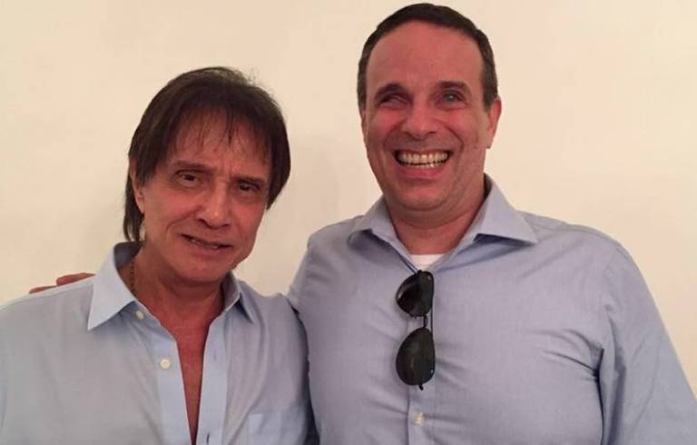 Filho de Roberto Carlos celebra reta final do tratamento contra o câncer