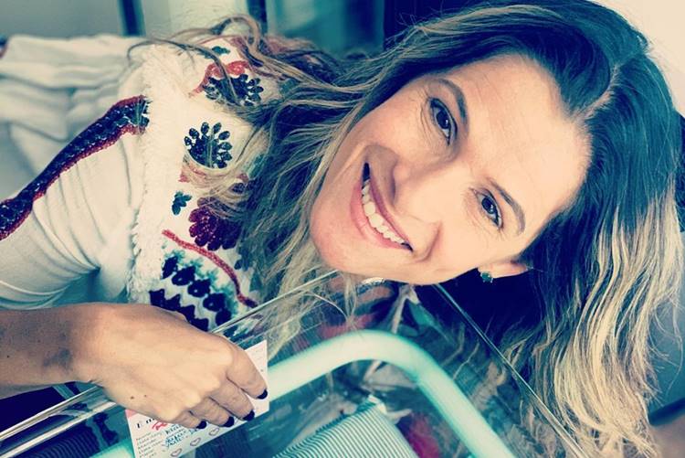 Ingrid Guimarães visita filha de Tatá Werneck: “Menina sem nome”