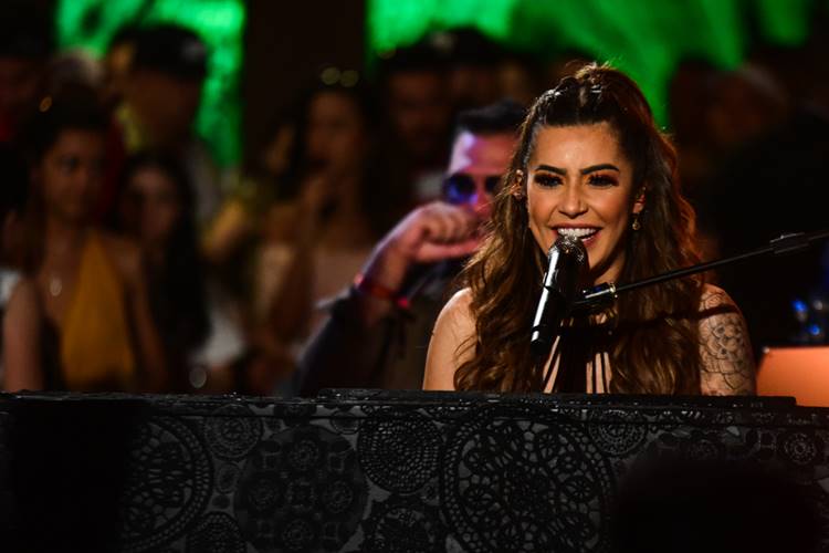 Lauana Prado, aposta do sertanejo, grava seu novo trabalho com participações especiais