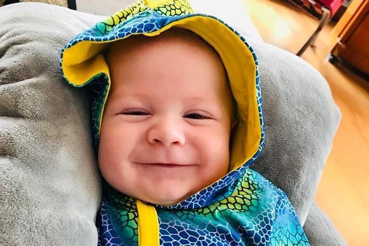 Luiza Possi celebra quatro meses do filho, Lucca