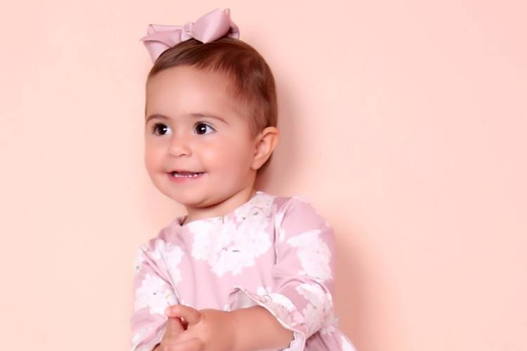 Sertanejo Cesar Menotti exibe obra de arte da filha: “Criança sendo criança”