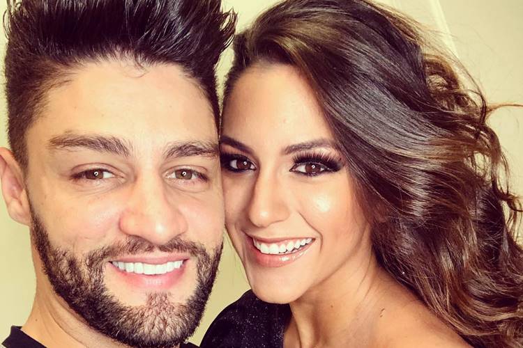 Sertanejo Munhoz, da dupla com Mariano, pede a namorada em casamento durante pescaria