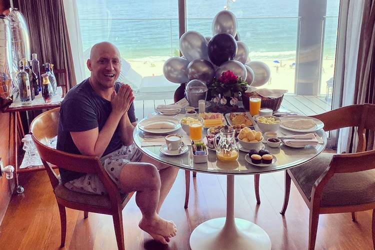 Paulo Gustavo ganha homenagem do marido no aniversário