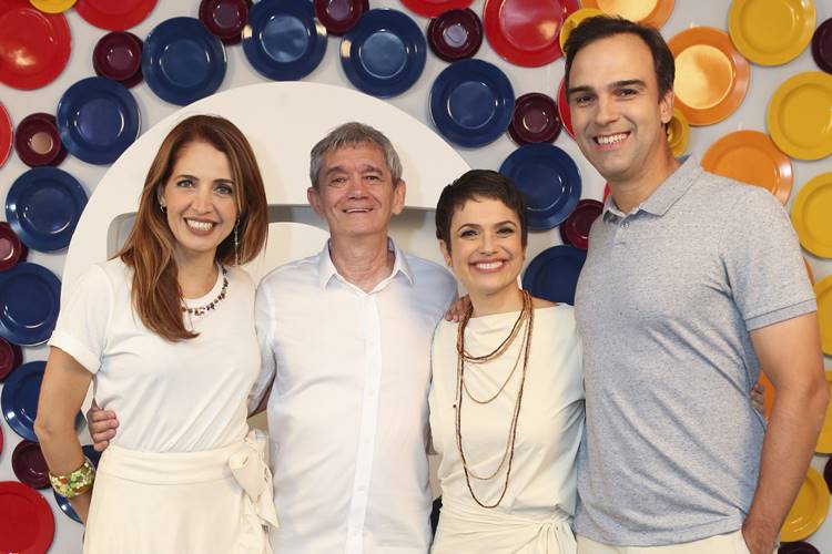 Poliana Abritta, Serginho Grosmann, Sandra Annemberg e Tadeu Schimidt (Globo/Reginaldo Teixeira)