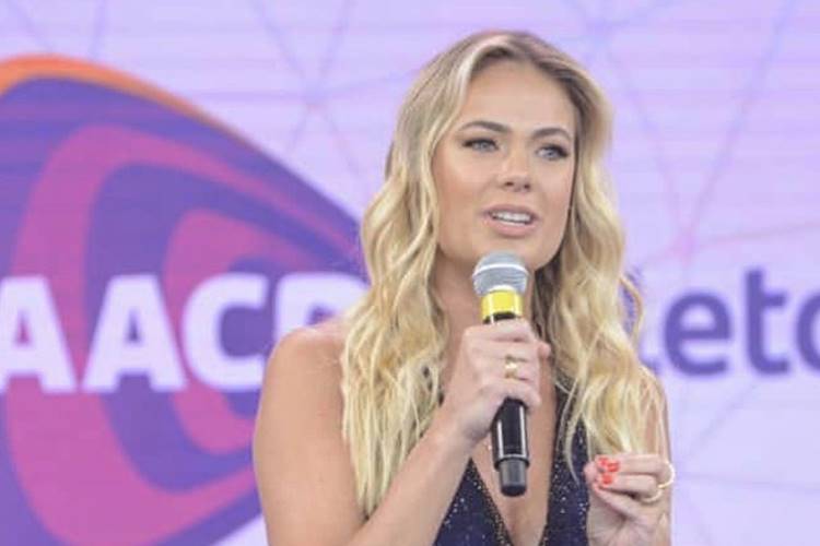 Thais Pacholek radicaliza o visual: “Minha nova versão”