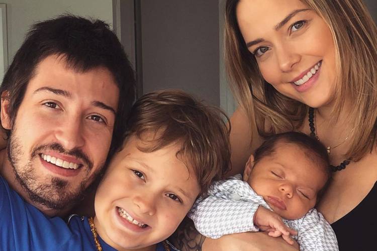 Vinicius Martinez, Davi Lucca, Valentin e Carol Dantas