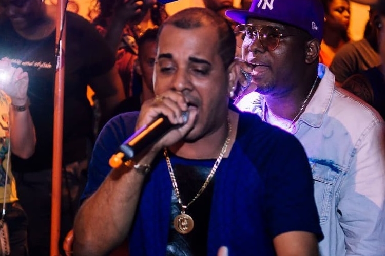 Após desaparecimento, cantor do Timbalada é internado em clínica de reabilitação