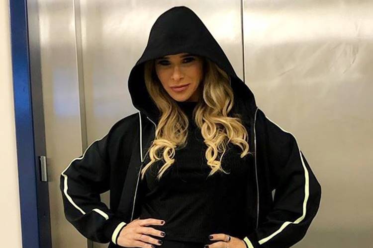 Dany Bananinha posta click raro com o namorado